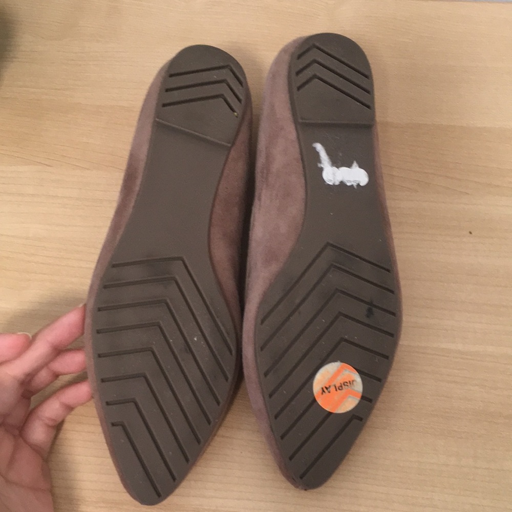 Flats - Picture 2 of 5